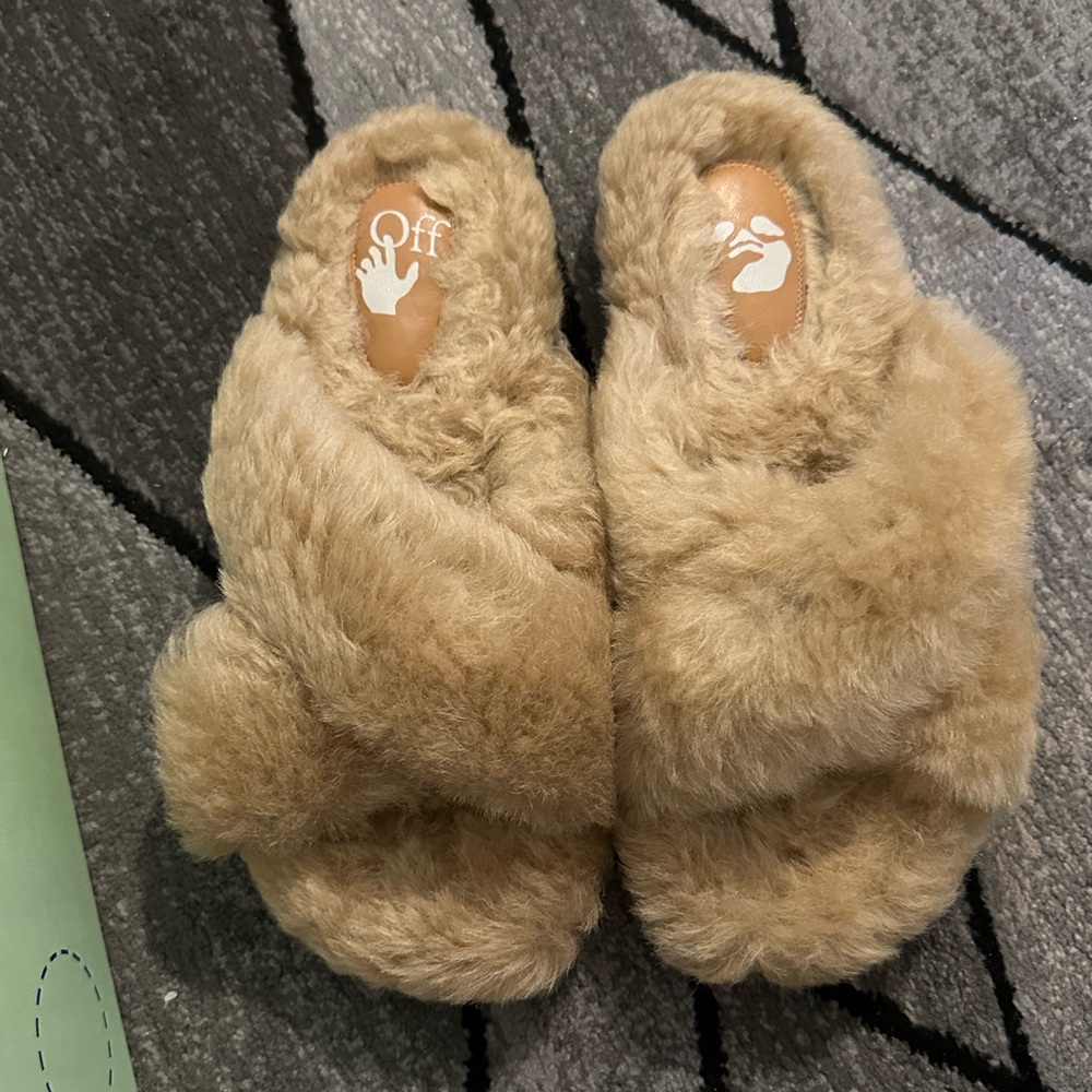 Off-white fuzzy sandals
